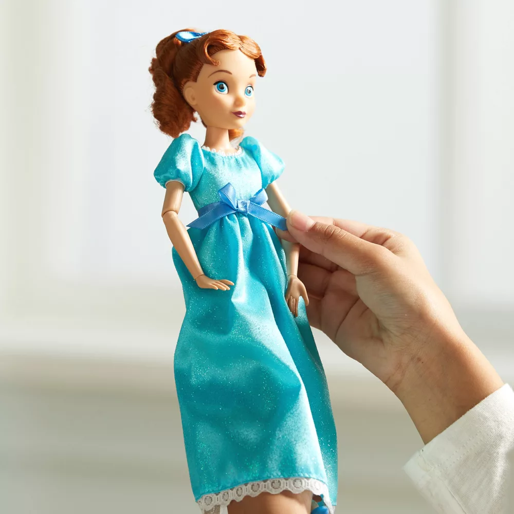 Disney Store Poupée Classique Wendy, Peter Pan 4 Disney Store Poupée Classique Wendy, Peter Pan – Image 2